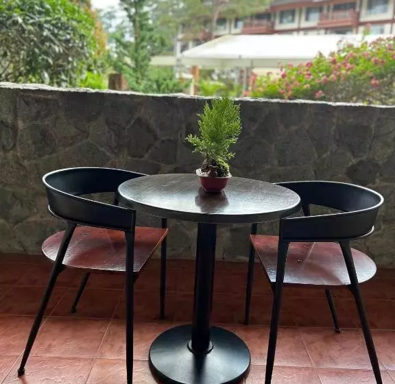 ホテル Private Unit At The Camp John Hay Manor