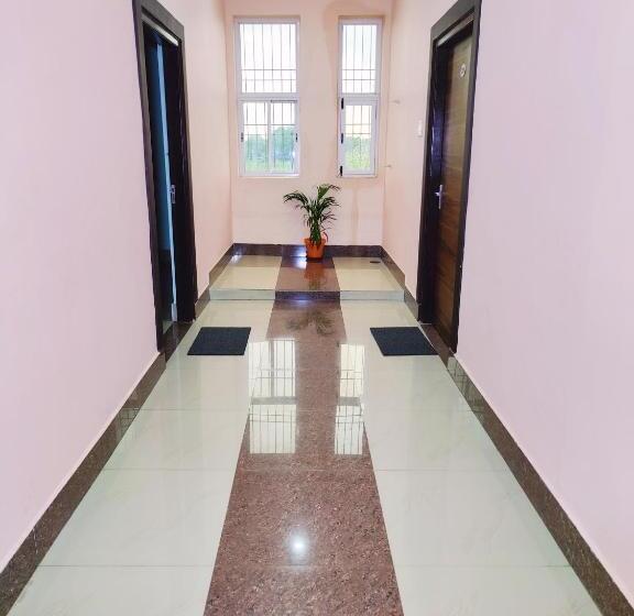 בית מלון כפרי Shagun Banquet &