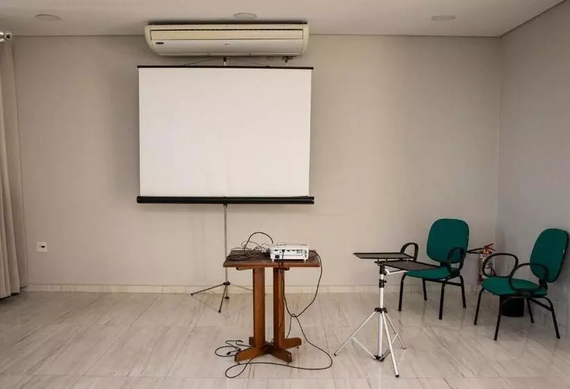 ホテル Zurique Sorocaba