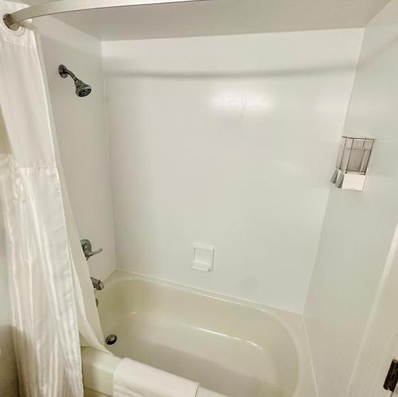 Landmark Resort Updated Double Suite