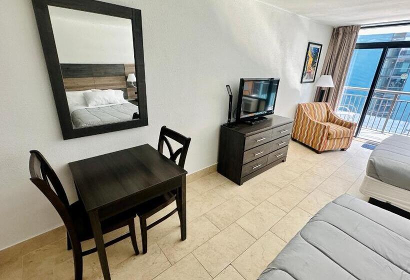 Landmark Resort Updated Double Suite