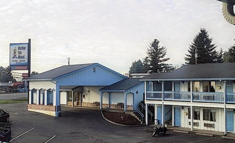 فندق على الطريق Harbor Inn