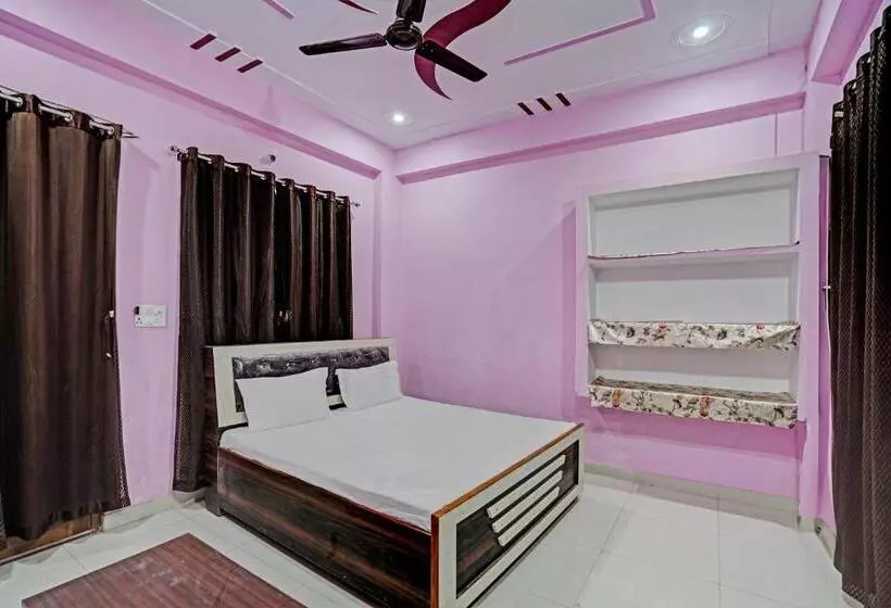 Oyo 82187 Divine Inn Hotel And Guest House