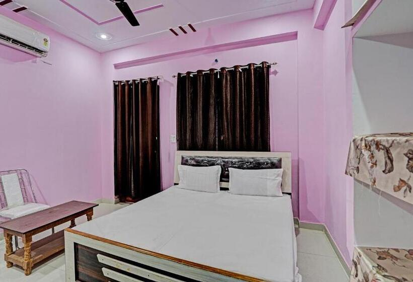 Oyo 82187 Divine Inn Hotel And Guest House