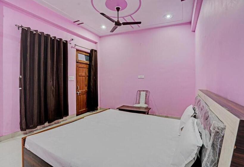 Oyo 82187 Divine Inn Hotel And Guest House