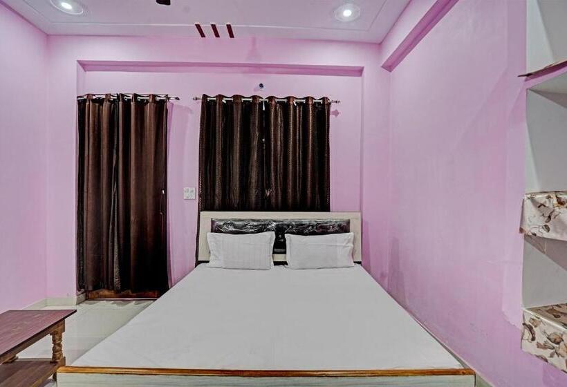 Oyo 82187 Divine Inn Hotel And Guest House