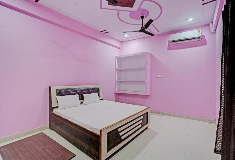 Oyo 82187 Divine Inn Hotel And Guest House