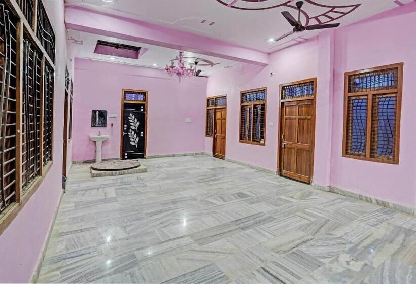 Oyo 82187 Divine Inn Hotel And Guest House