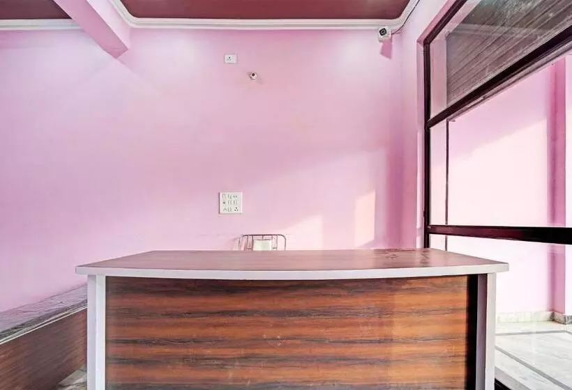 Oyo 82187 Divine Inn Hotel And Guest House