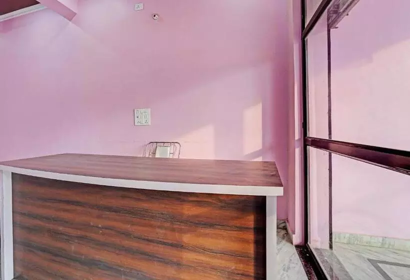 Oyo 82187 Divine Inn Hotel And Guest House