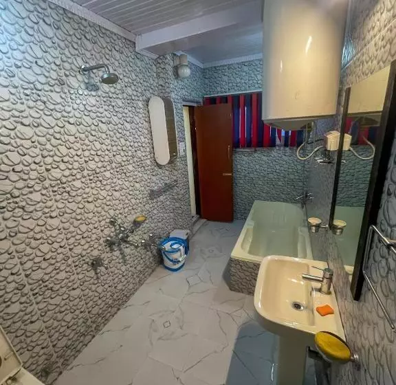 پانسیون De Villaz The Luxury Stay