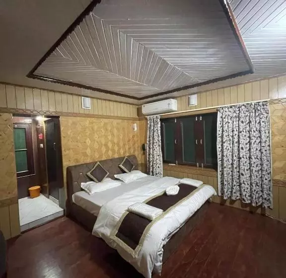 پانسیون De Villaz The Luxury Stay