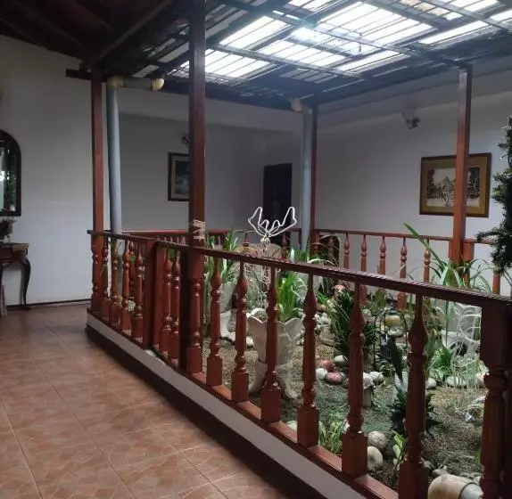تختخواب و صبحانه Posada De Zory