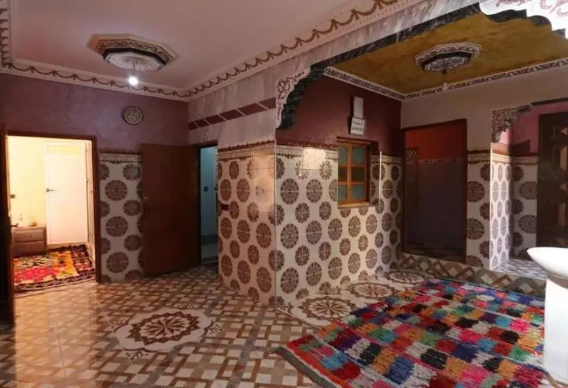 Aamiaismajoitus (B&B) View Peaks Lodge