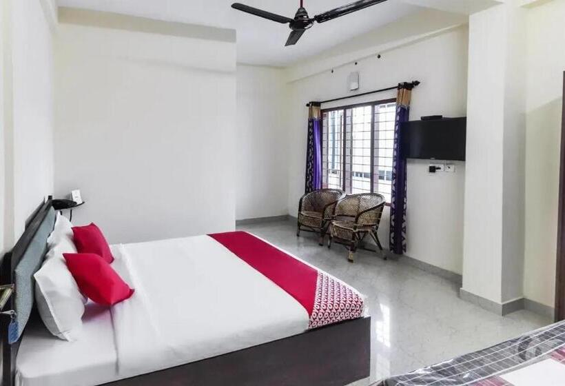 Green Castle Residency