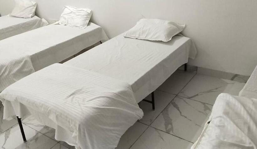 בית מלון כפרי Almond