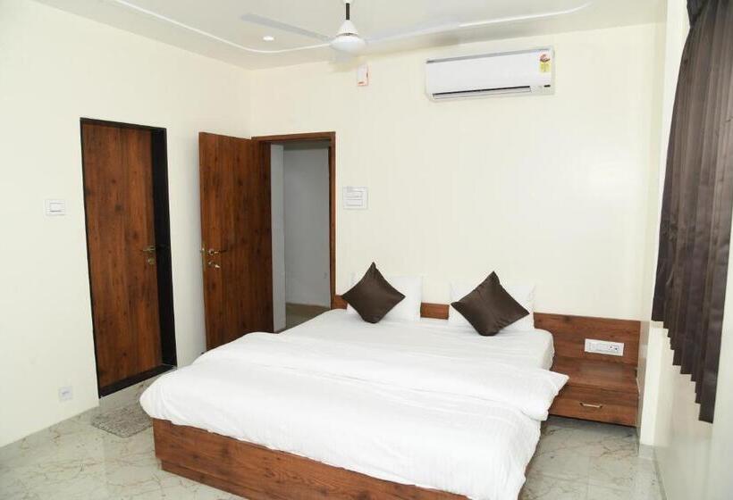 Hotelli Apex, Akkalkot