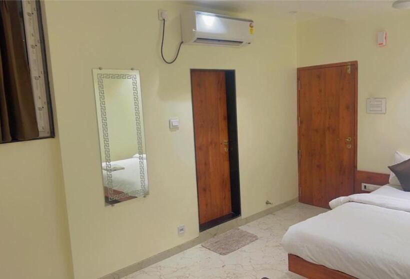 Hotelli Apex, Akkalkot