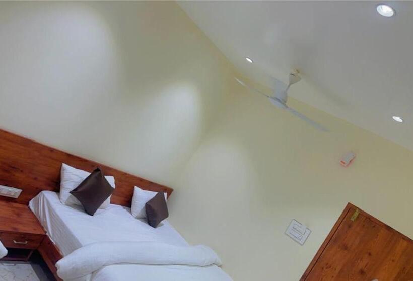 Hotelli Apex, Akkalkot