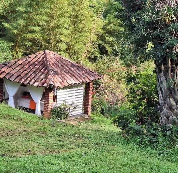 ホテル Asturias
