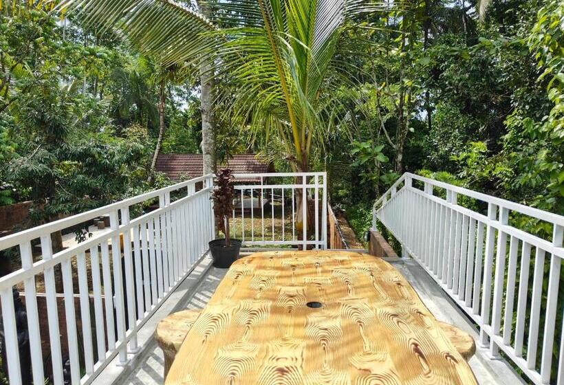 בית מלון כפרי Byron Jungle Resort