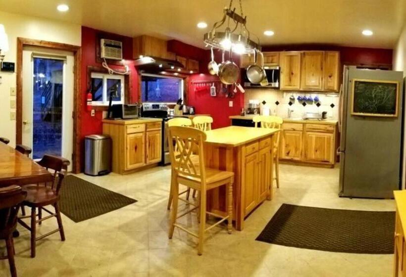 ホテル Crows Nest