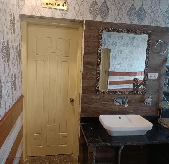 فندق Nouvella Residency