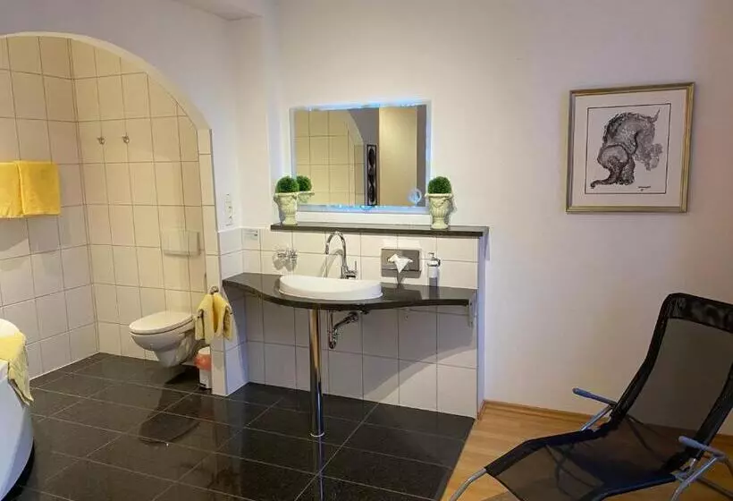 Hotelli Schlossschänke Friedenfels