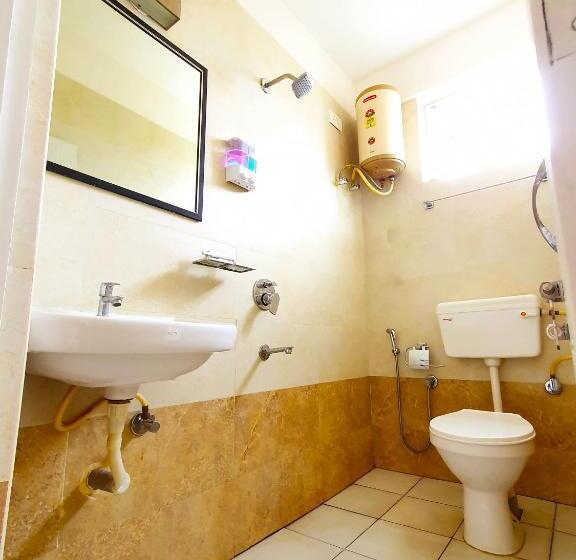 Отель Octave The Suites