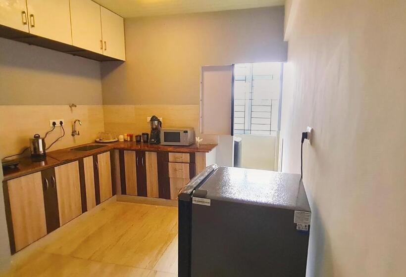 Отель Octave The Suites