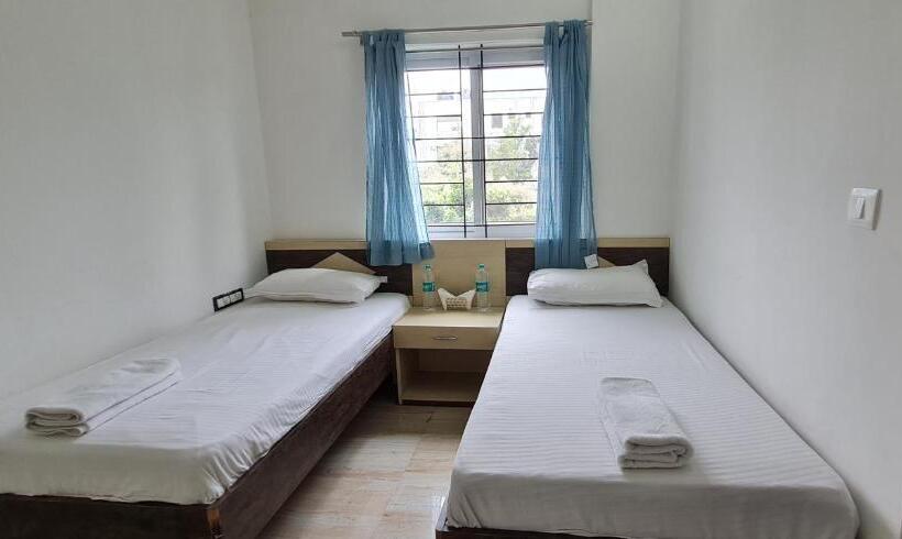 Отель Octave The Suites