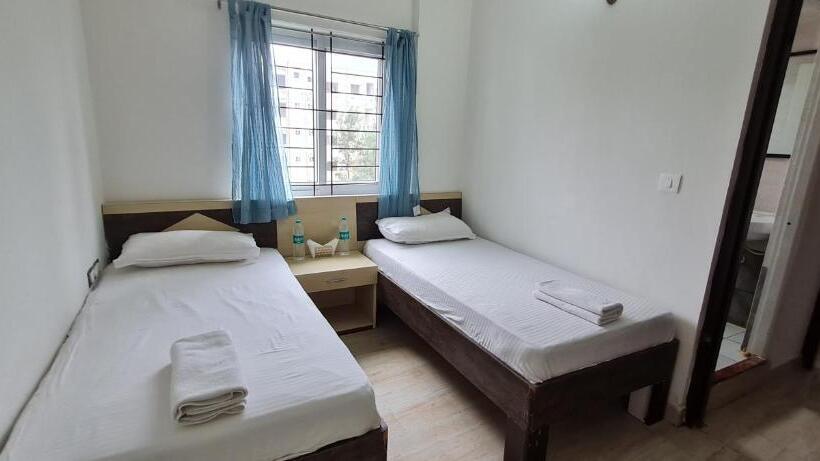 Отель Octave The Suites