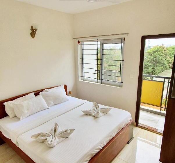 Отель Octave The Suites