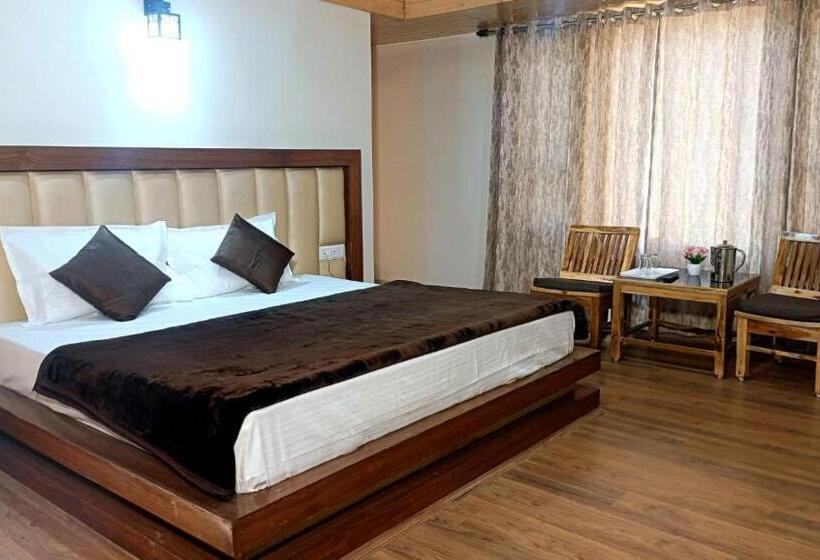 Hotel Solang Snow Heaven