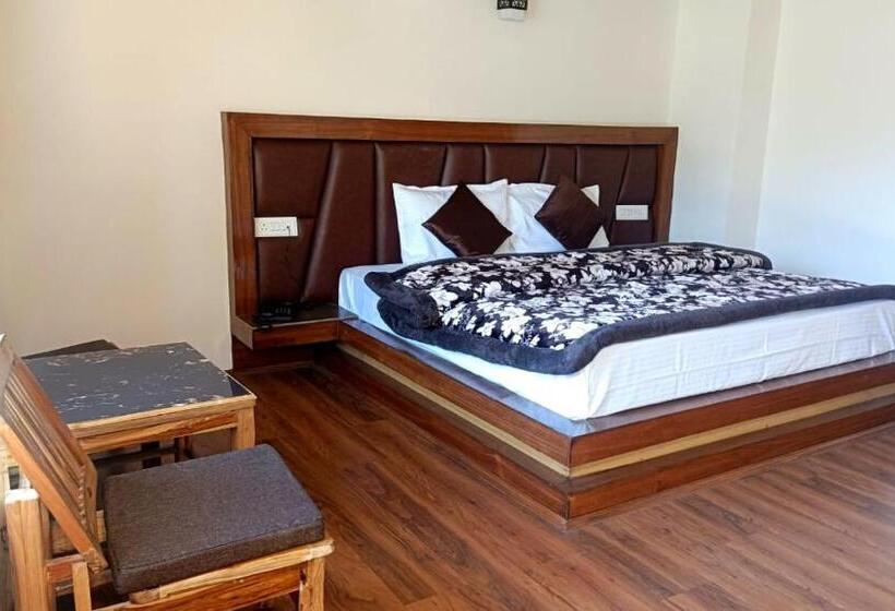 Hotel Solang Snow Heaven