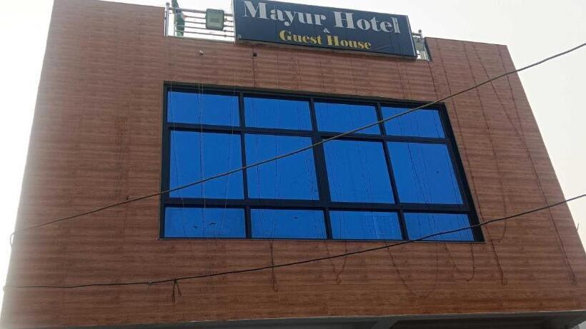 Oyo Mayur Hotel & Guest House