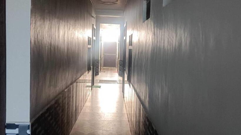 Oyo Mayur Hotel & Guest House