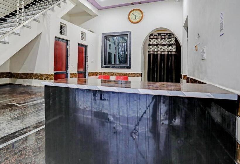 Oyo Mayur Hotel & Guest House