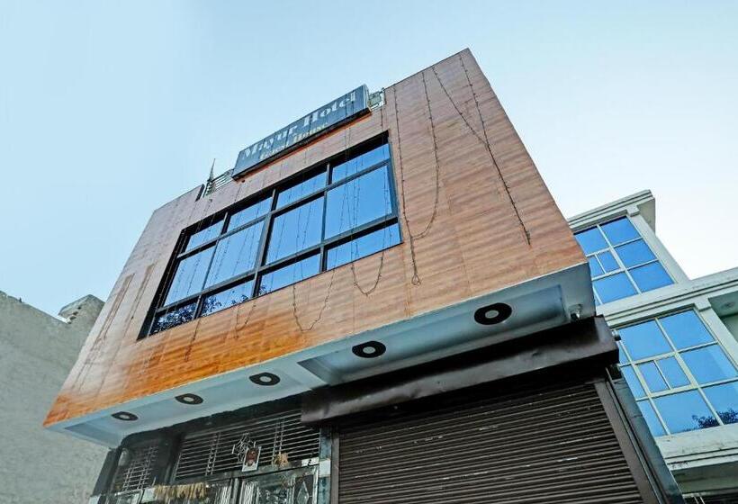 Oyo Mayur Hotel & Guest House