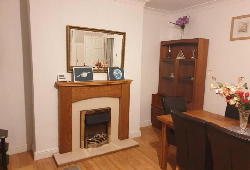 Пансион Cozy Room A @ Shiremoor