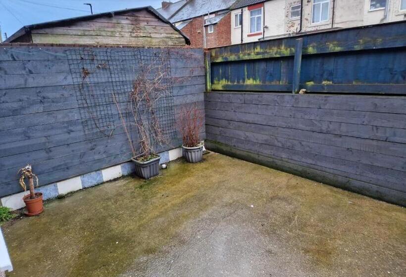 Пансион Cozy Room A @ Shiremoor