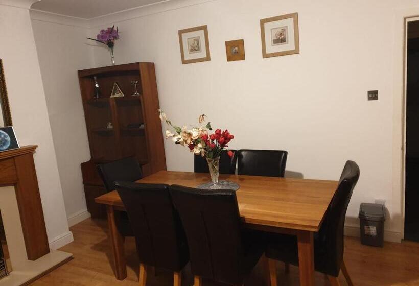 Пансион Cozy Room A @ Shiremoor