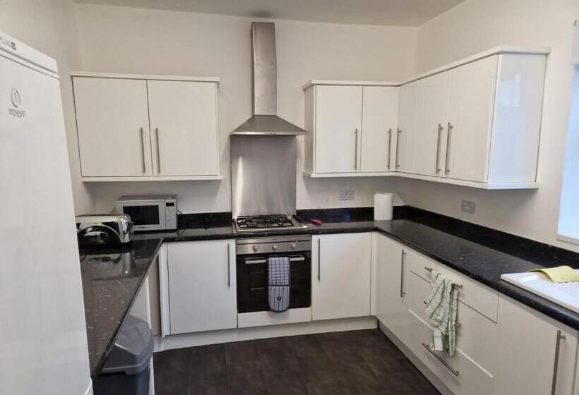 Пансион Cozy Room A @ Shiremoor