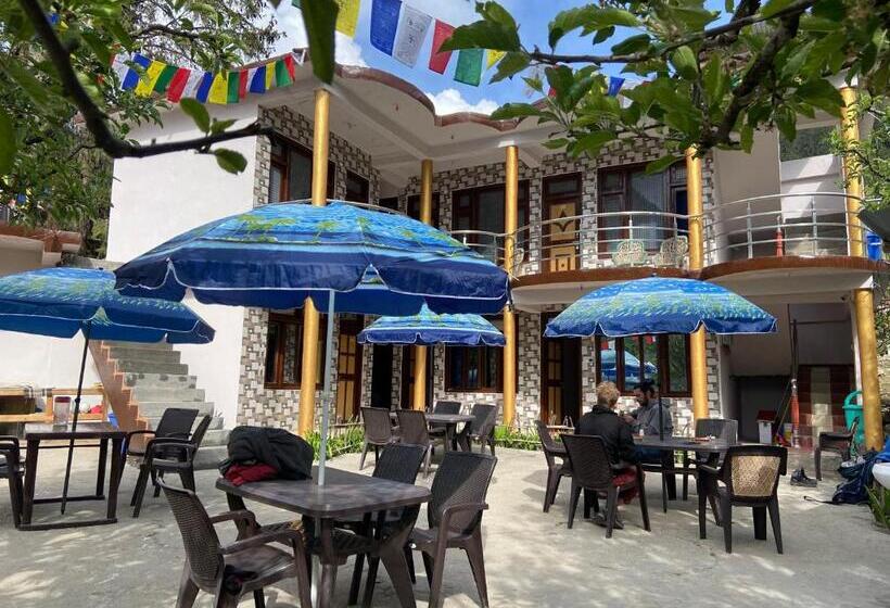 Пансион Freedom Cafe