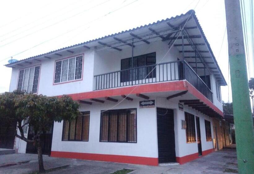 پانسیون House The Sara