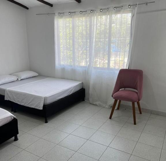 پانسیون House The Sara