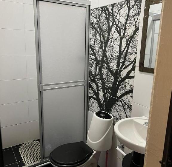 پانسیون House The Sara