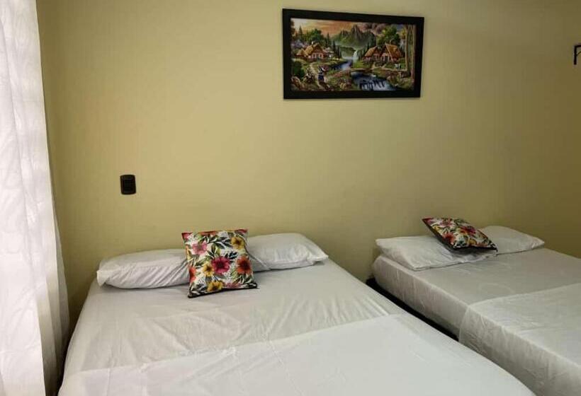 پانسیون House The Sara