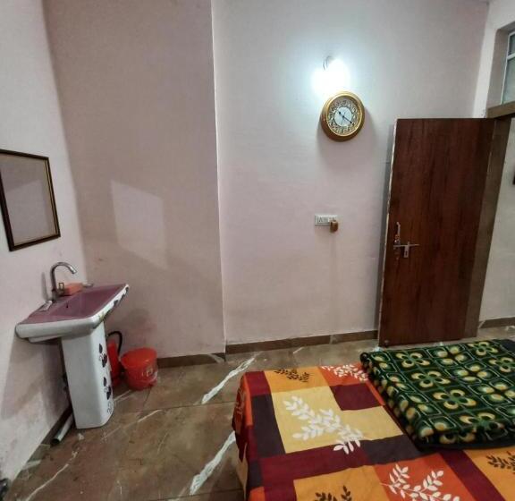 ペンション Swastik Home