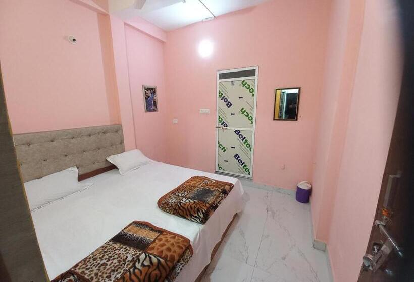 ペンション Swastik Home